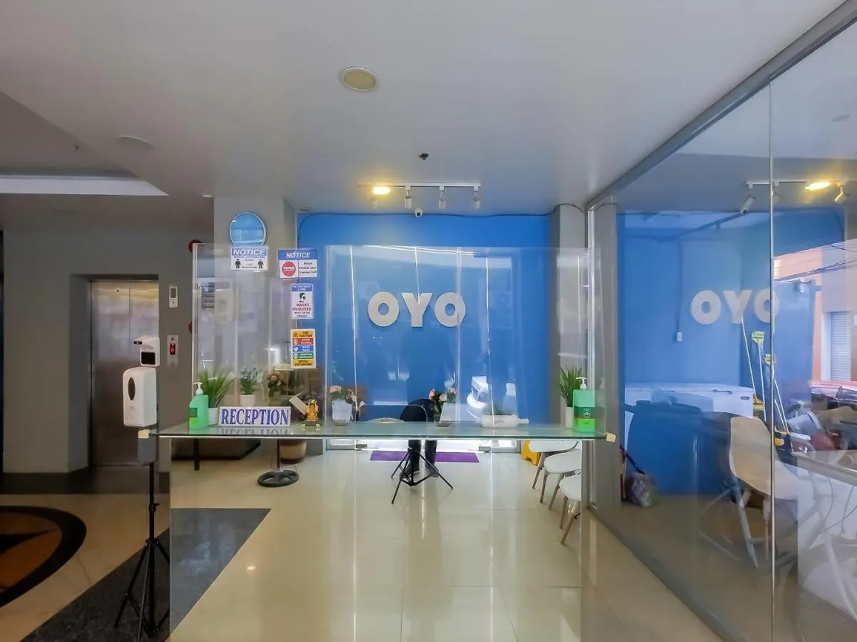 Vaccinated Staff - Oyo 837 Kysabel Hotel Paco